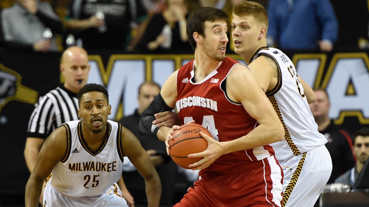 Fifth-ranked Wisconsin routs UW-Milwaukee